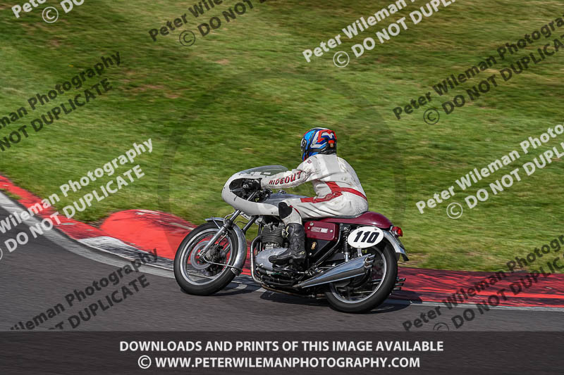 Vintage motorcycle club;eventdigitalimages;mallory park;mallory park trackday photographs;no limits trackdays;peter wileman photography;trackday digital images;trackday photos;vmcc festival 1000 bikes photographs